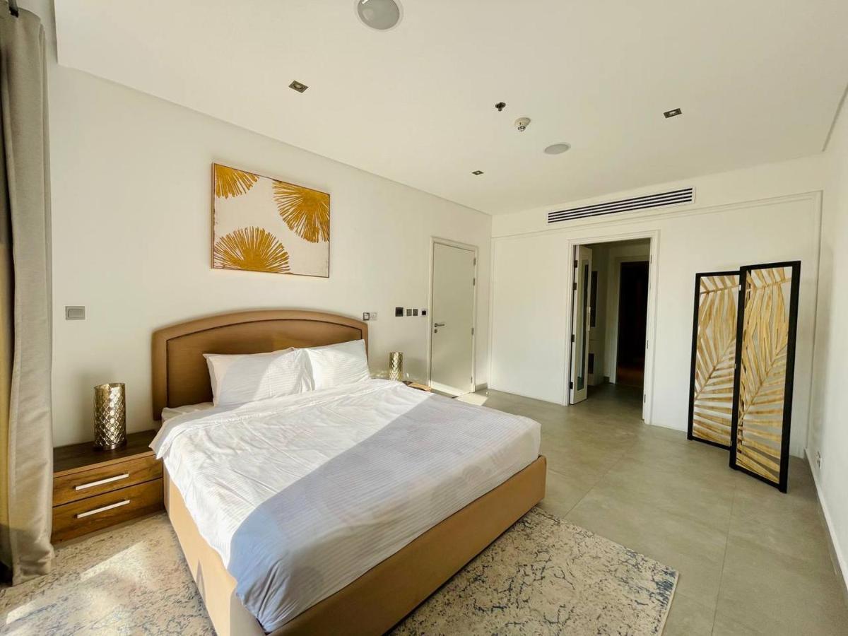 Signature Living Resort Apartments With Private Beach And Laguna Pool , Palm Jumeirah *