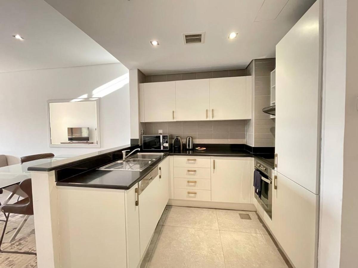 Apartment Signature Living Resort Apartments With Private Beach And Laguna Pool , Palm Jumeirah Dubai