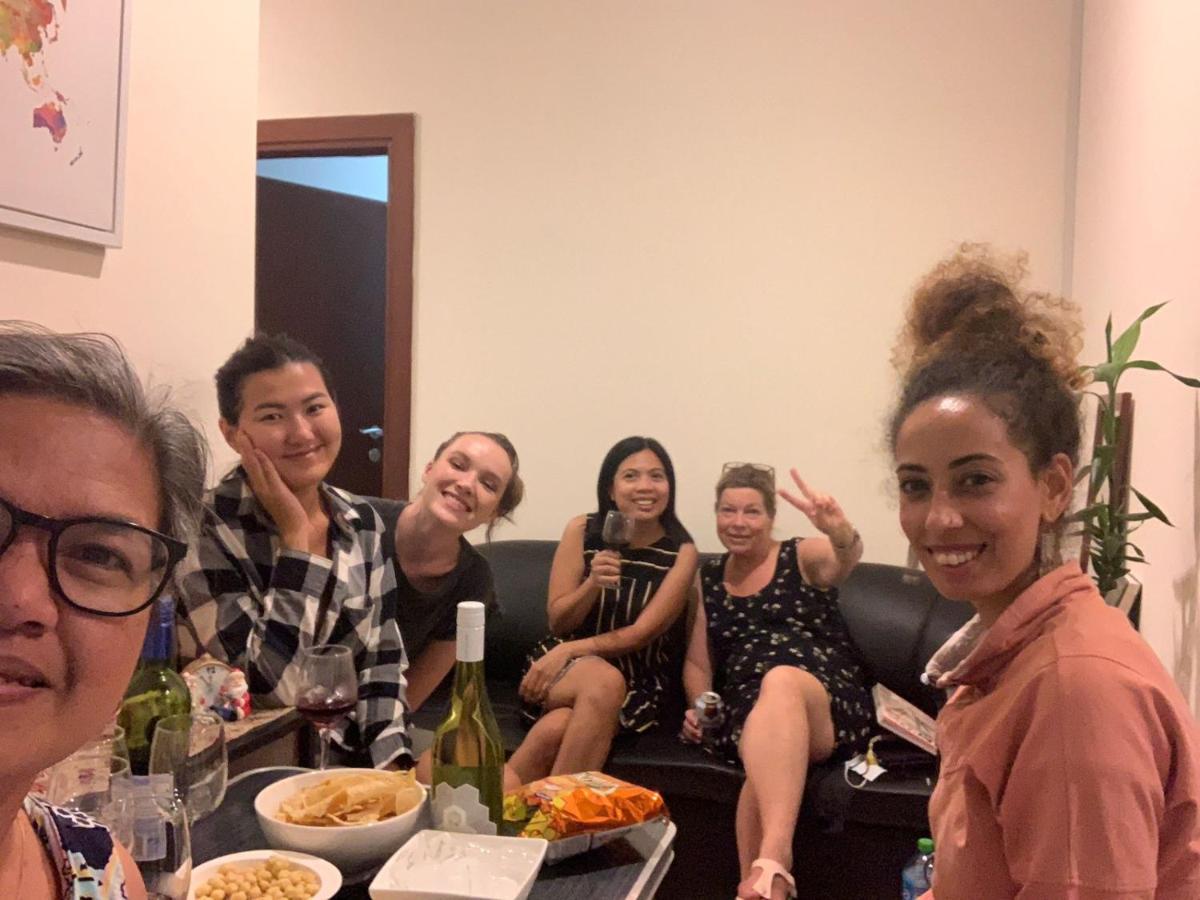 Female Only-anaruby Backpackers- Metro Station Mashreq * Dubai