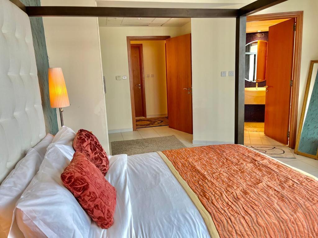 Cozy 2 Bedroom Apartamento Dubai