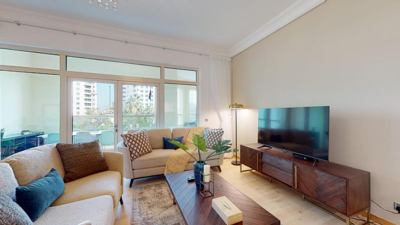 Apartment Elegant 2 Bedroom With Access