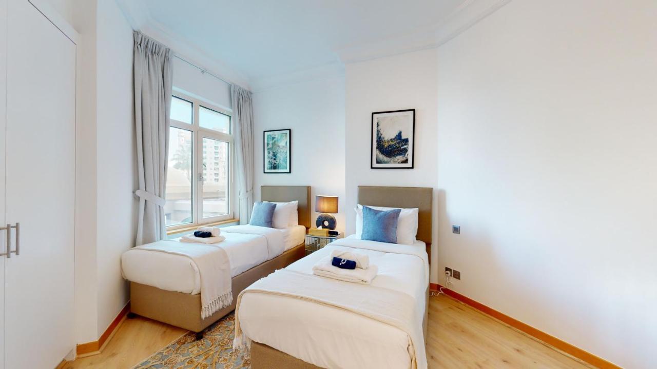 Elegant 2 Bedroom With Access