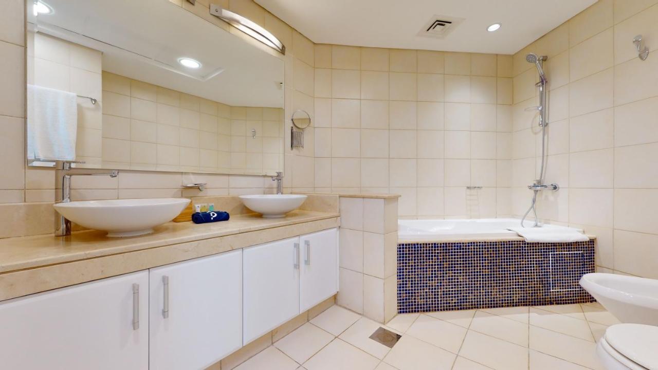Apartment Elegant 2 Bedroom With Access