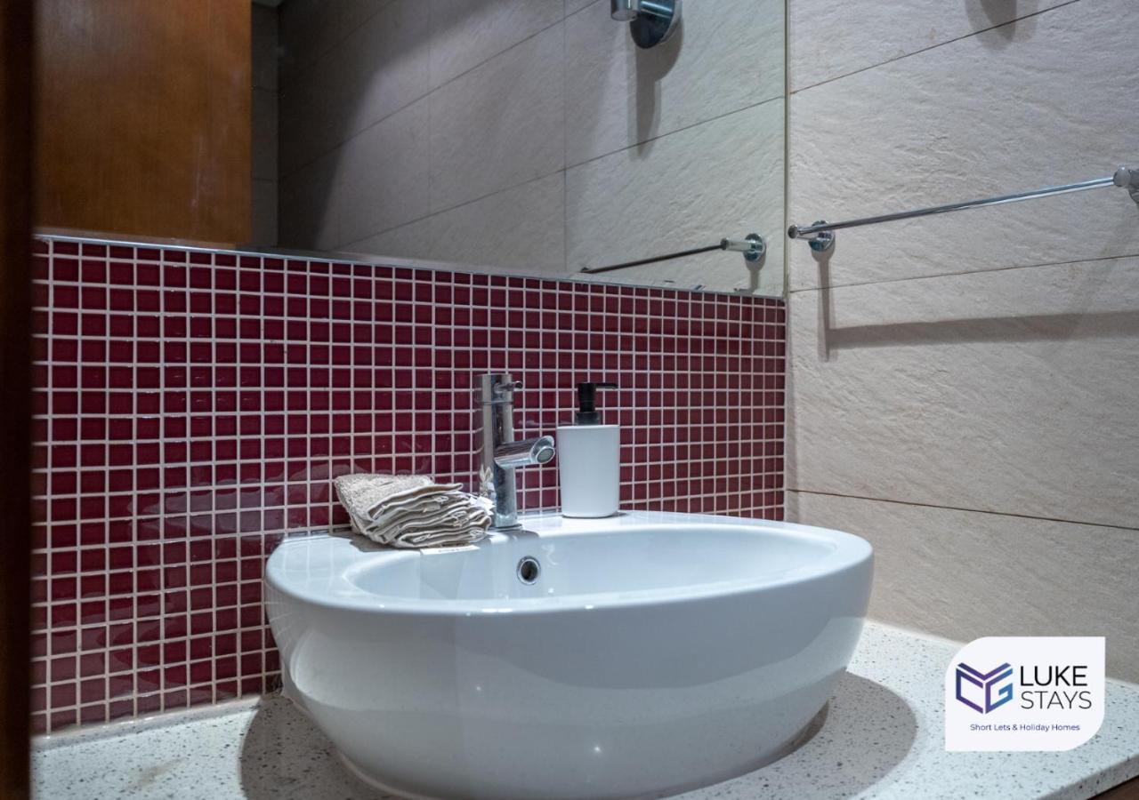 Apartment Luke -marina Residences 4