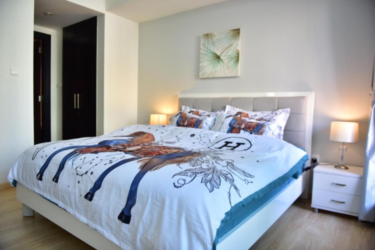 Marina 1 Bedroom Apt. Walking Distance Jbr. Apartamento Dubai