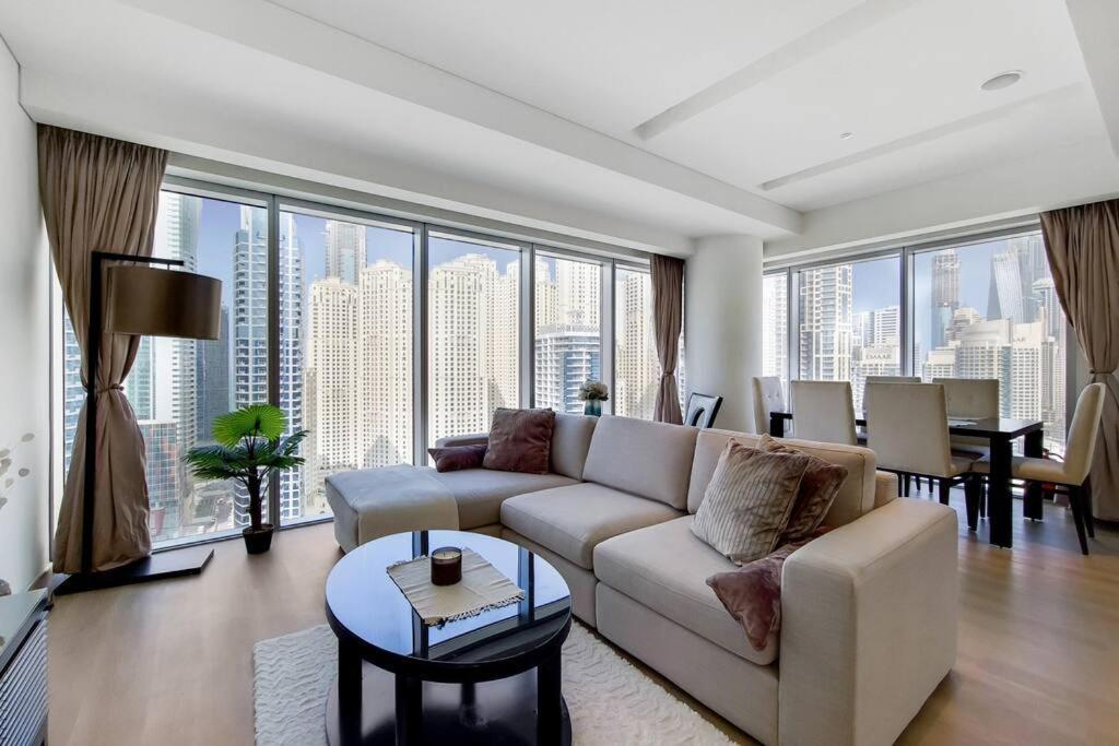 Holiday home 5-star Address Marina Mall Stunning Marina Views 3-bedroom