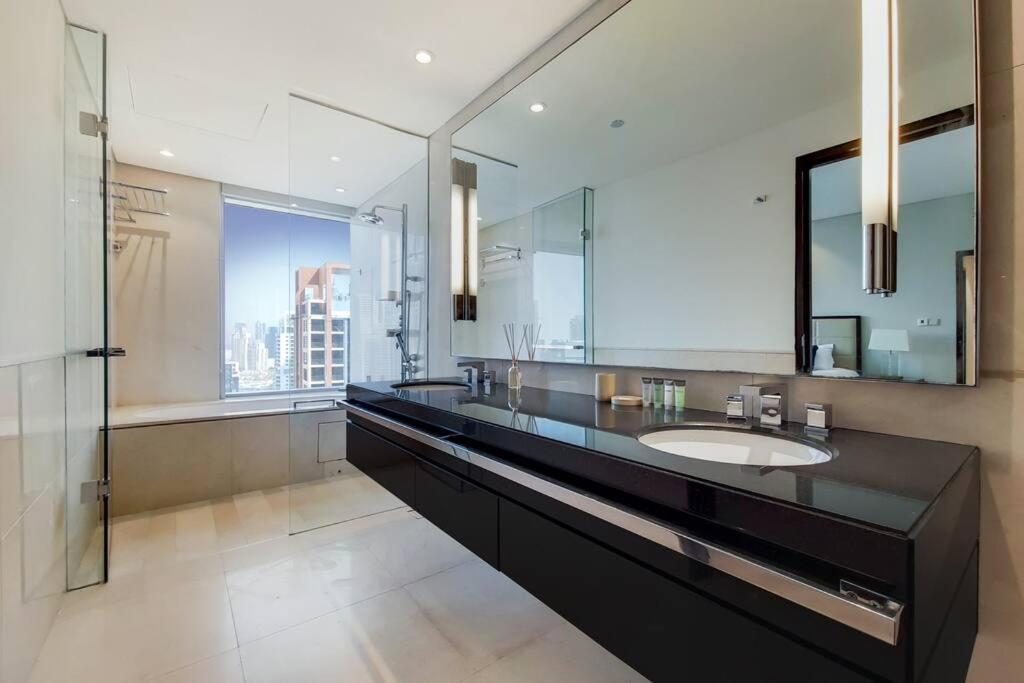 5-star Address Marina Mall Stunning Marina Views 3-bedroom