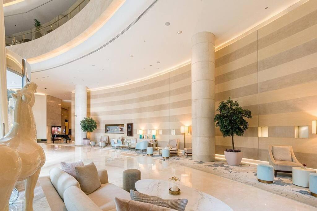 Holiday home 5-star Address Marina Mall Stunning Marina Views 3-bedroom