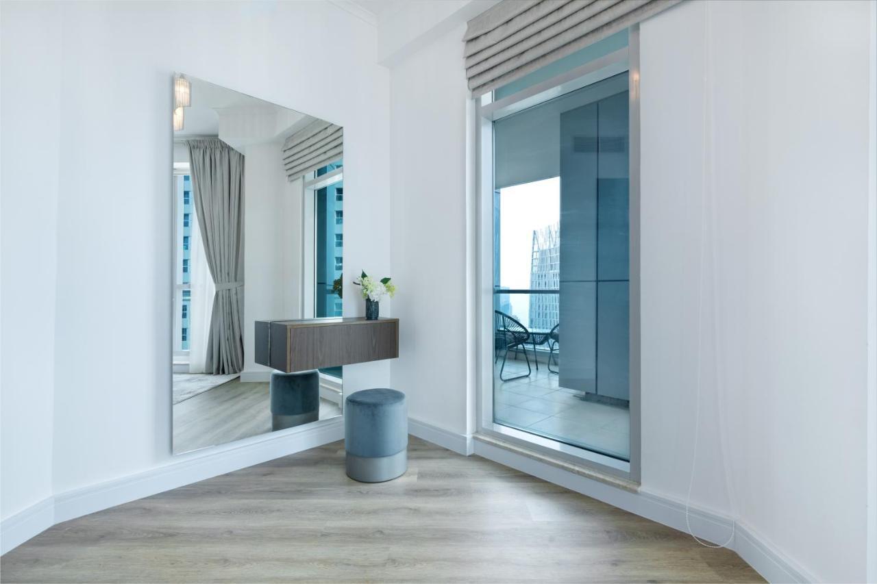 Apartment Maison Privee - High-floor Trendy With Marina, Palm & Ocean Vws Dubai