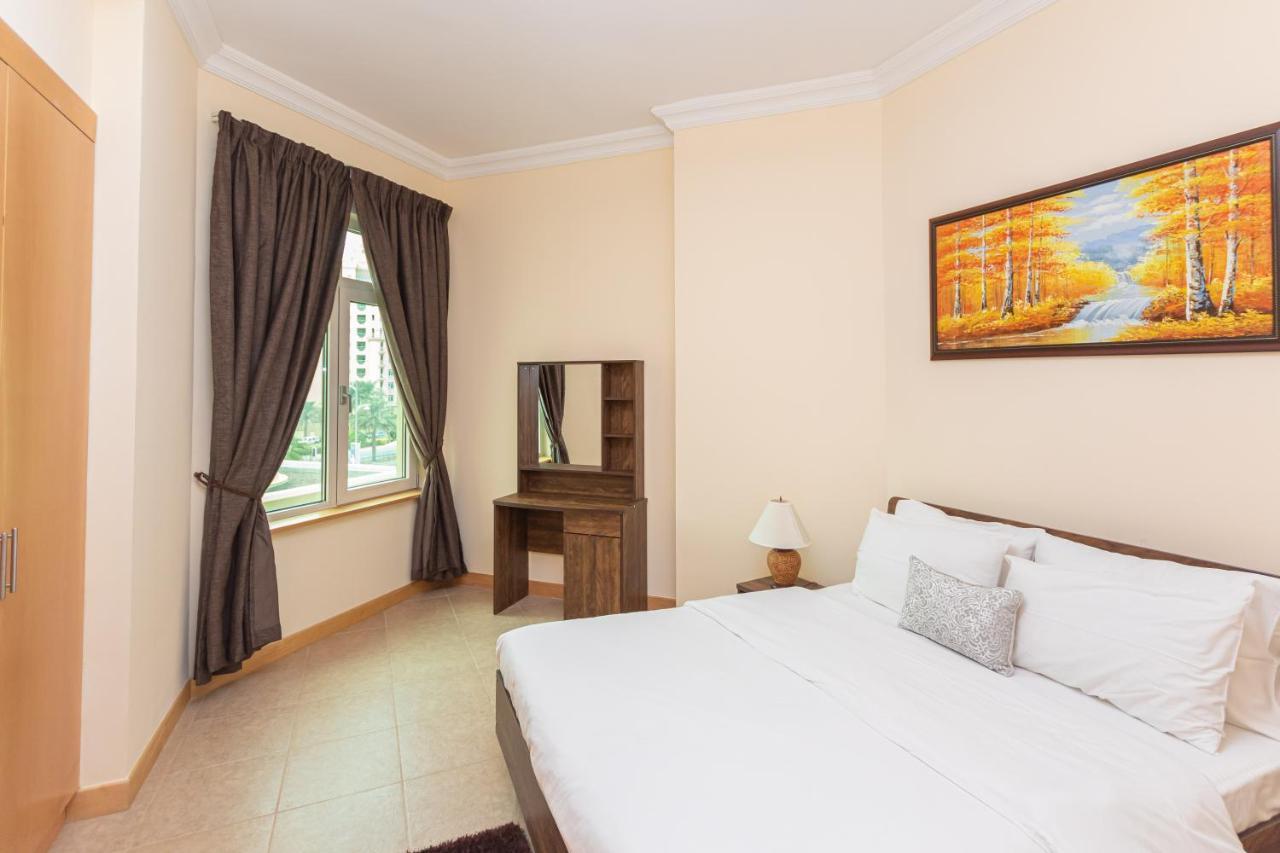 Palm Jumeirah 2 Bed Apartment