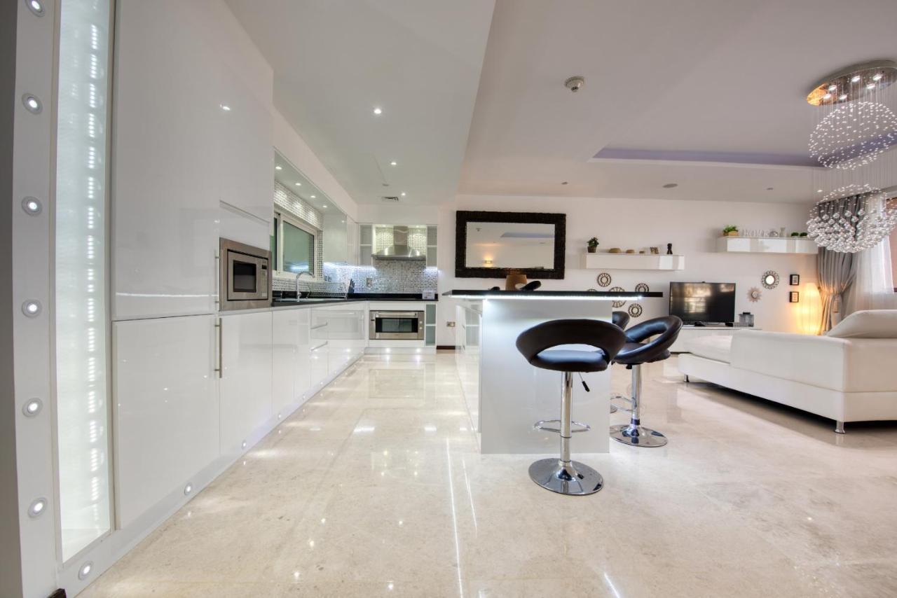 Tiara Ruby, Palm Jumeirah - Mint Apartment