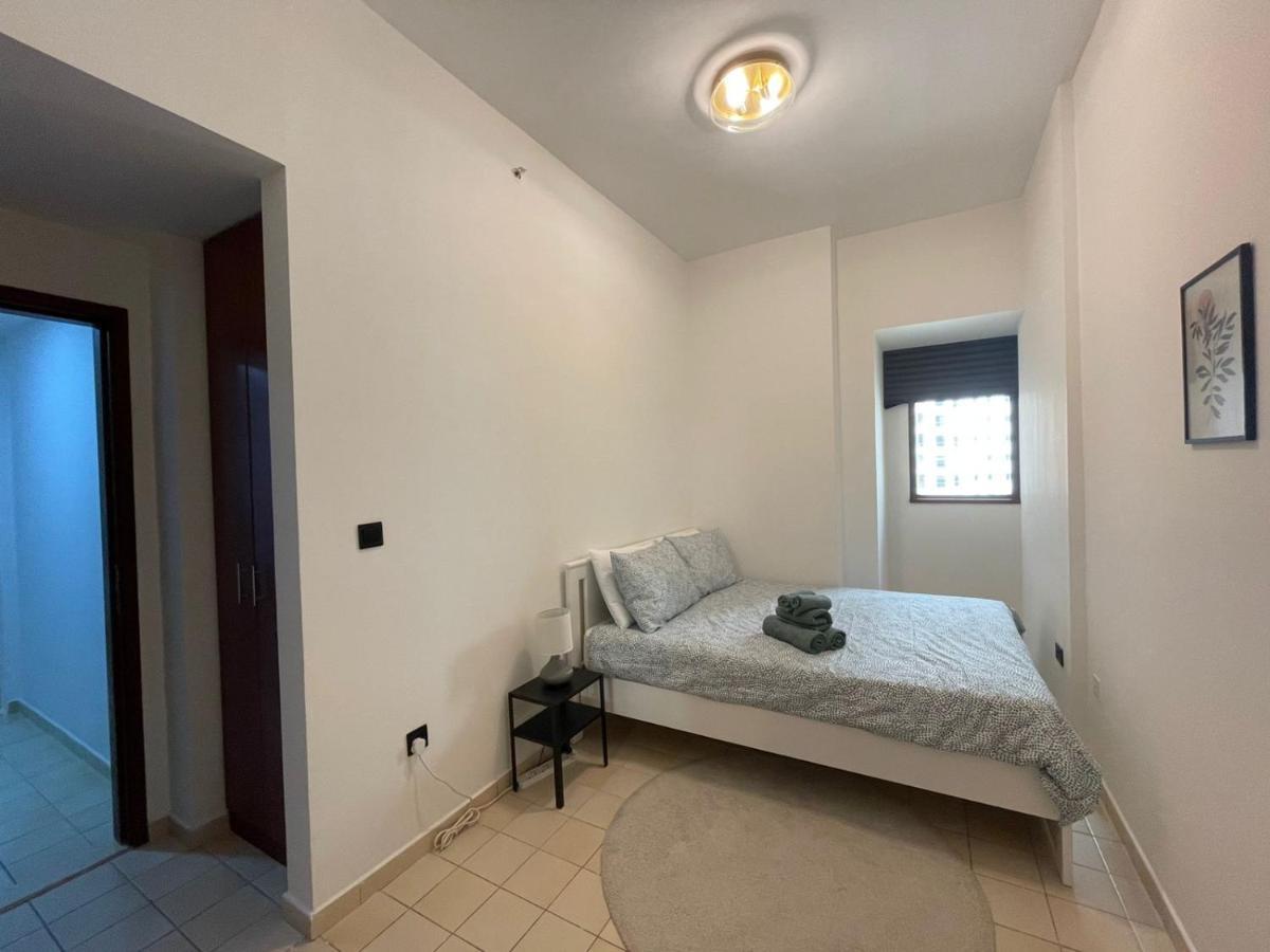 Affordable And Located Studio In Jbr Sadaf Apartment *