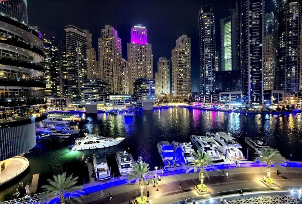 Apartment Marina View, 3 Min Walk To Metro And Beach Plus Free One Hour Boat Trip *