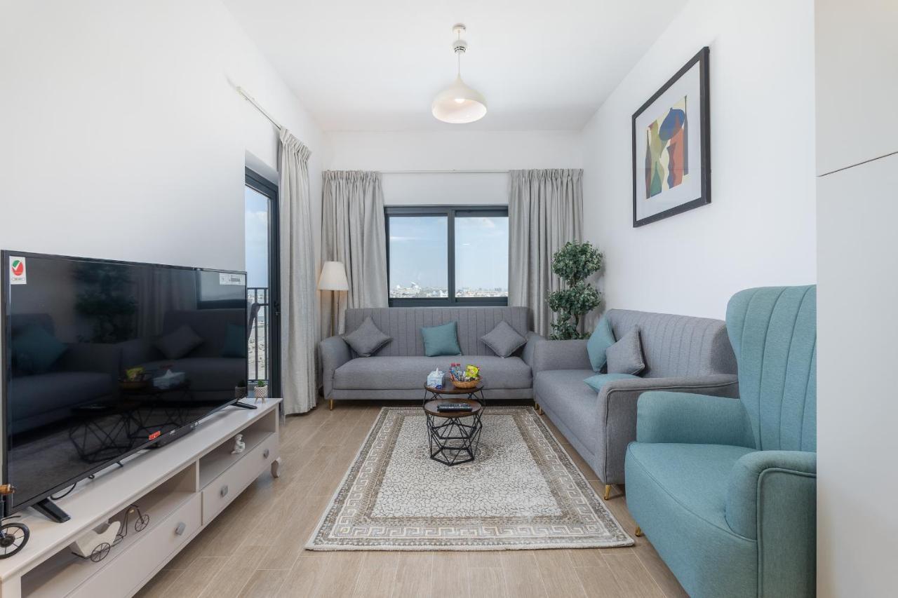 Trinity Homes - Luxury 2br With Modern Amenities, Near To Energy Metro Station *