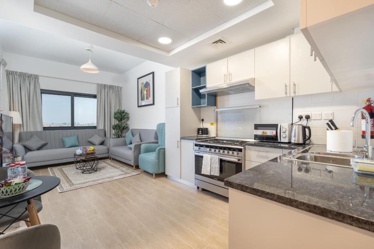 Apartment Trinity Homes - Luxury 2br With Modern Amenities, Near To Energy Metro Station Dubai