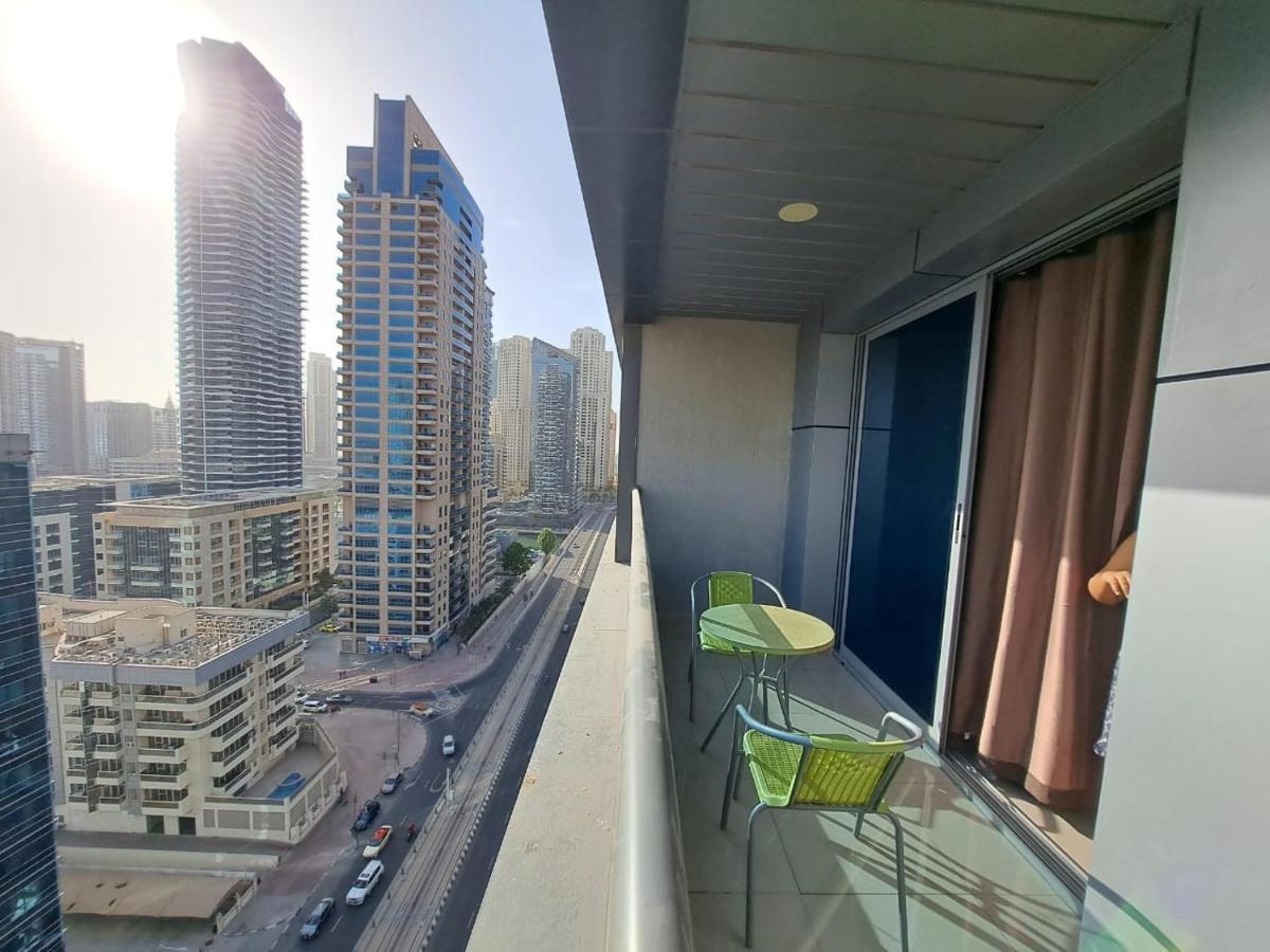 Zarooni Marina Pansiyon Dubai