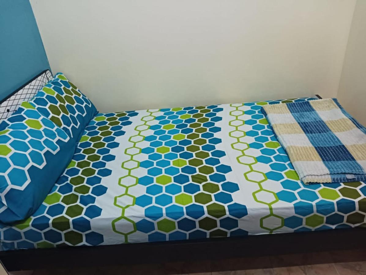 Apartment Moon Backpackers , Al Rigga , Partition For Couples And For Singles *