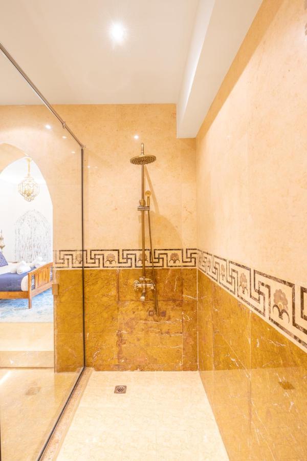 Luxury Jbr Palace! - Sea View - Free 5* Access! Dubai