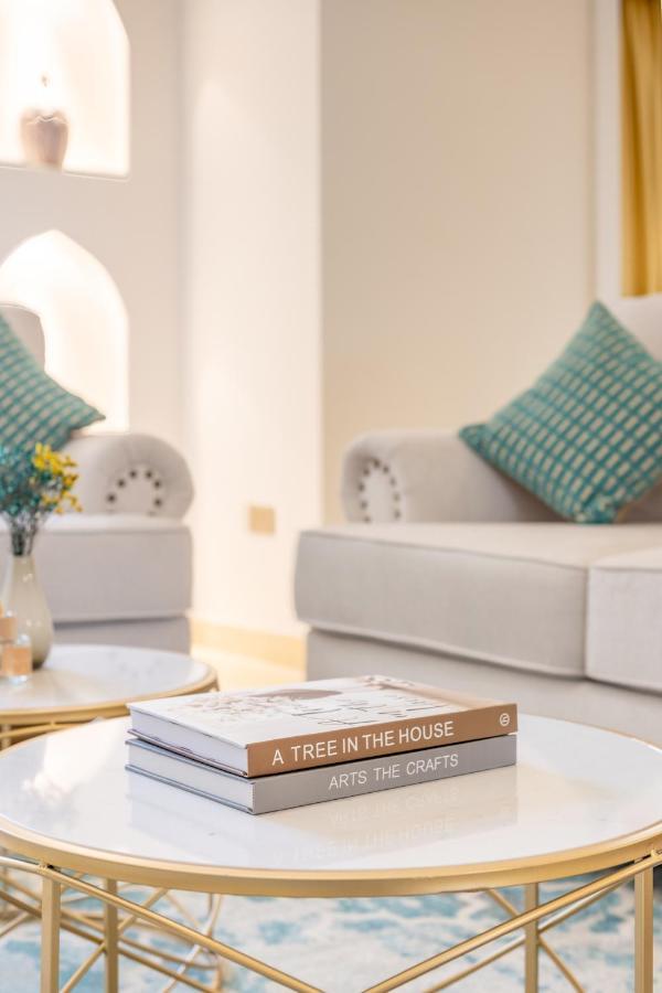 Luxury Jbr Palace! - Sea View - Free 5* Access! Daire Dubai