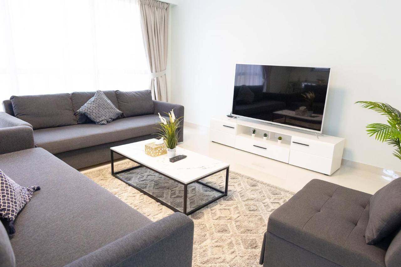 Happy Season - Jbr Apartments, Beach Front, Top Furnished Apartment Dubai