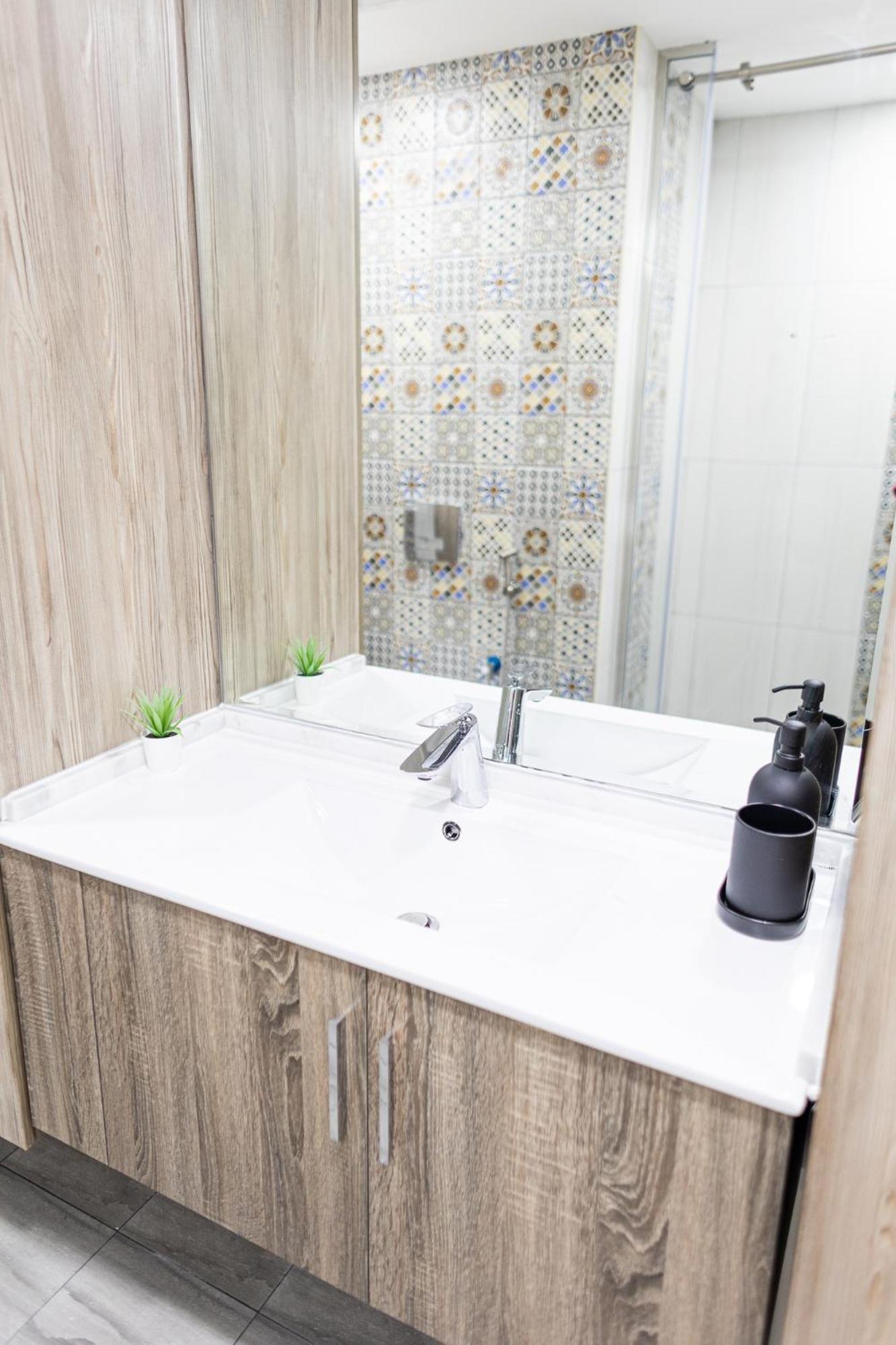 Happy Season - Jbr Apartments, Beach Front, Top Furnished Dubai