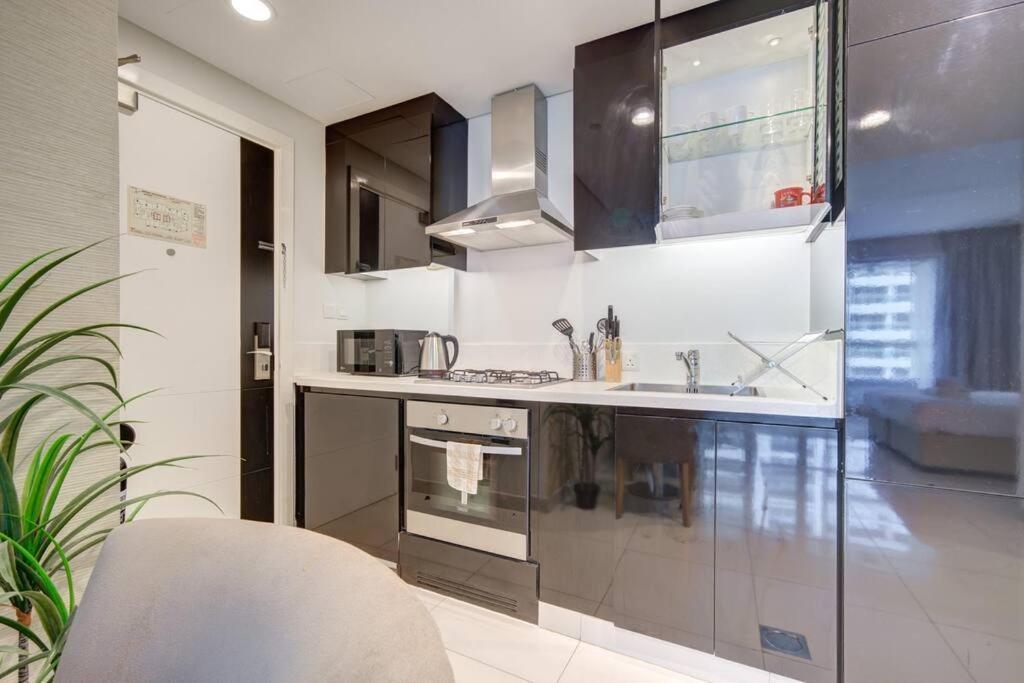 Apartment Luxurious Amenities Dubai