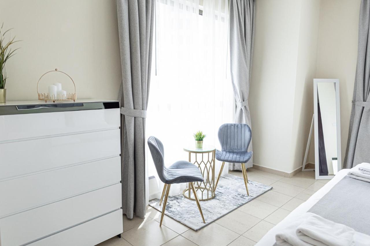 Happy Season - Jbr Apartments, Beach Front, Top Furnished Apartment