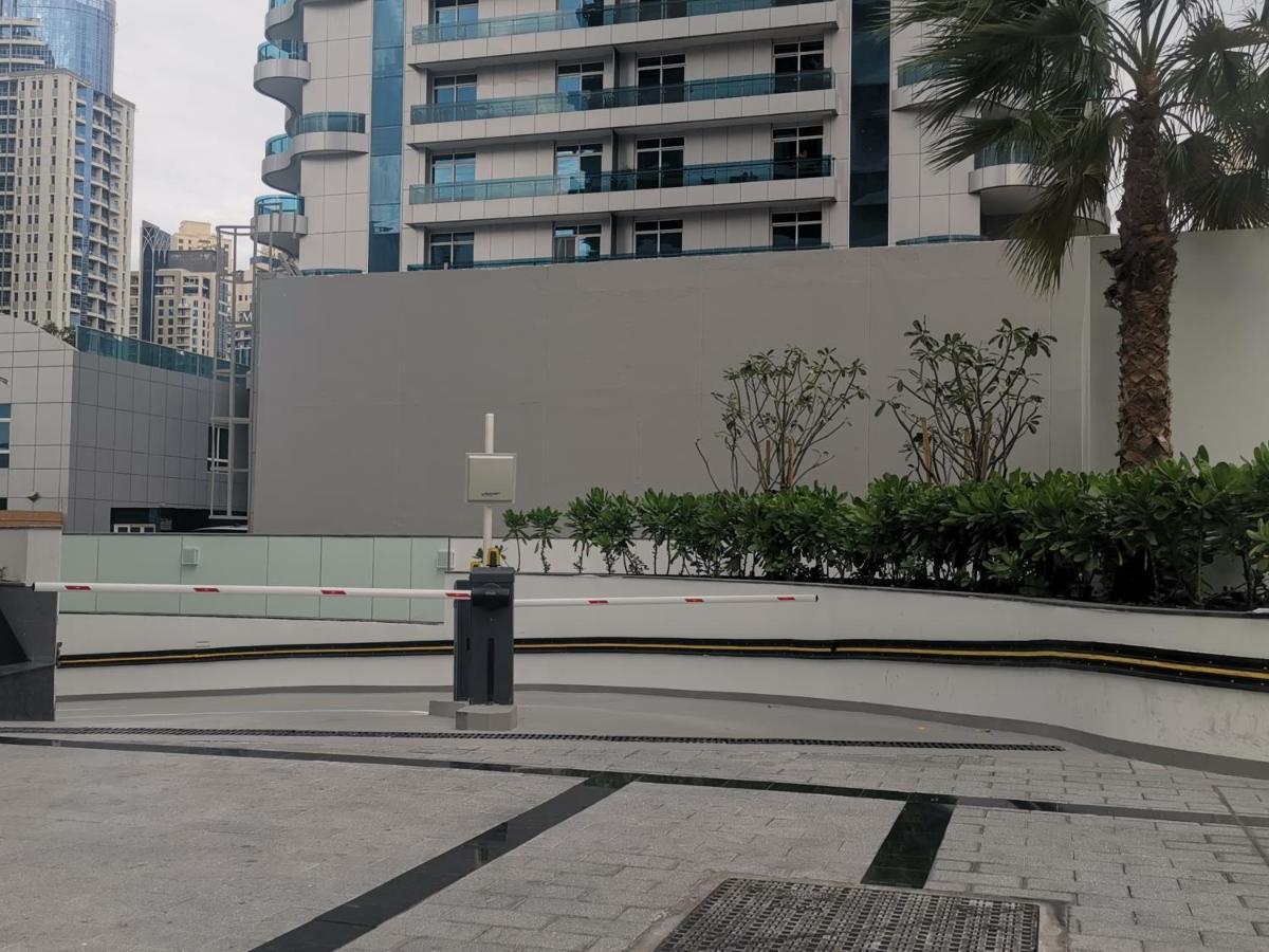 Apartment Vacay Lettings - Waterfront Luxury With Full Marina View *