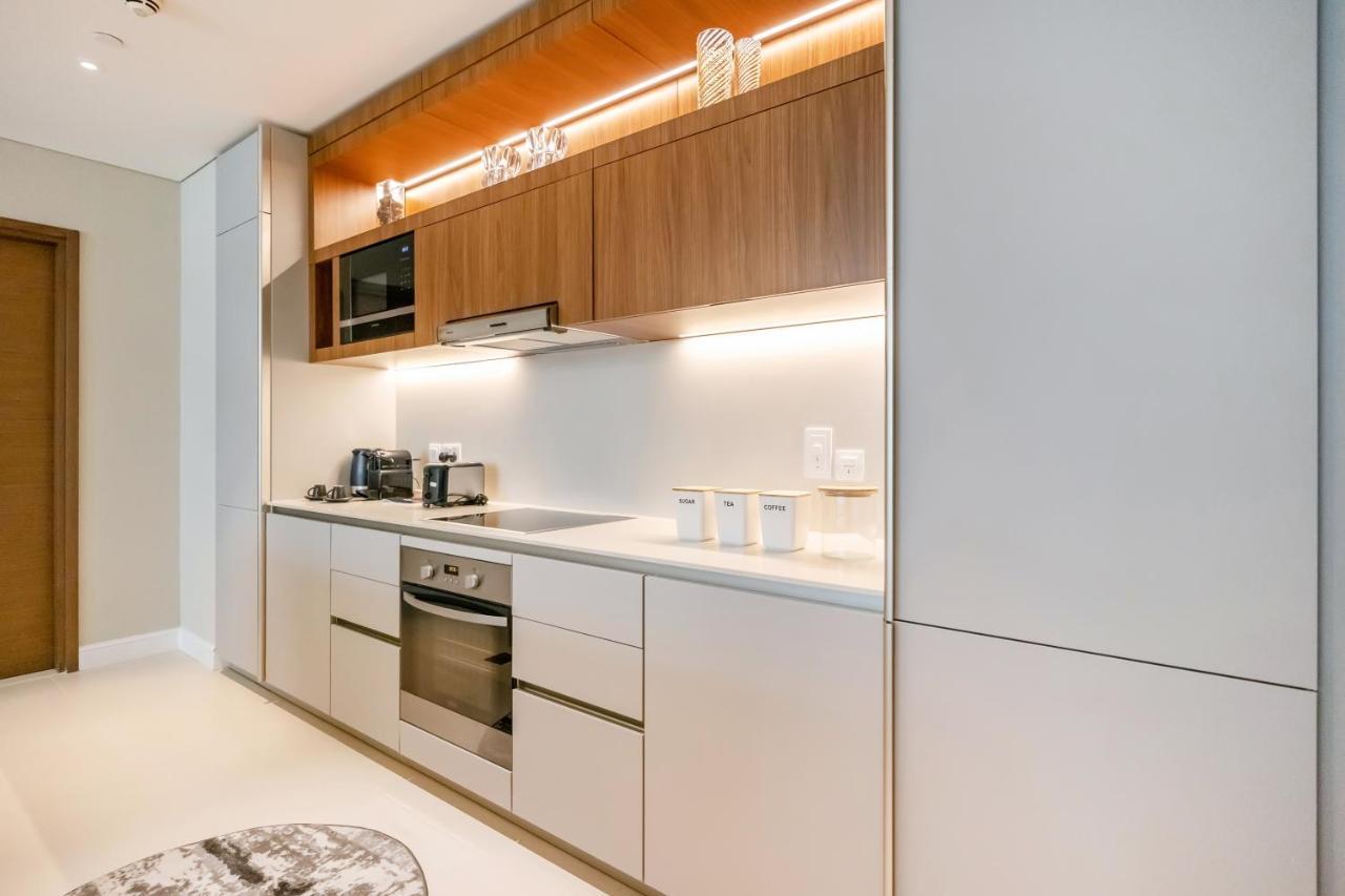 Fam Living - Walk - Luxe Interiors Apartment