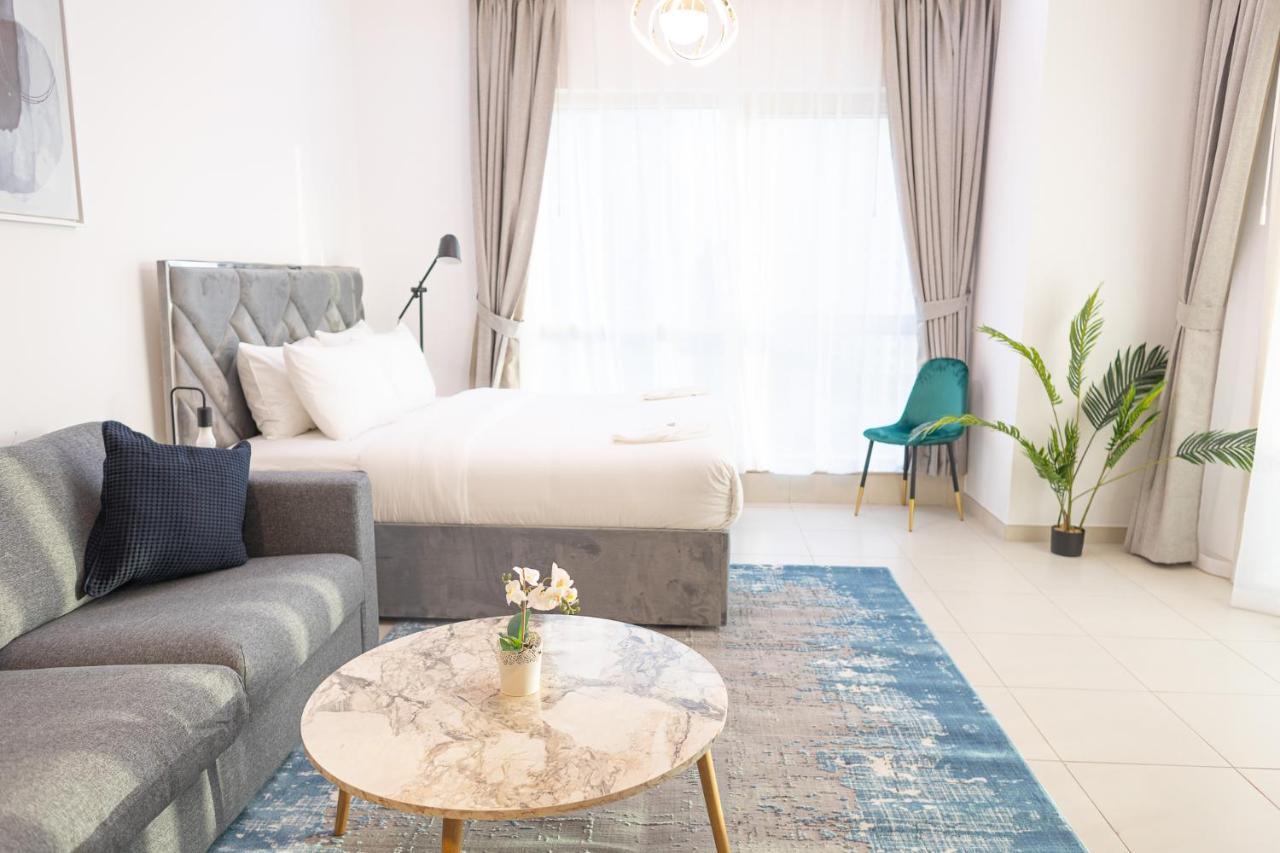 Royal Oceanic In Jbr By Happy Season Apartment