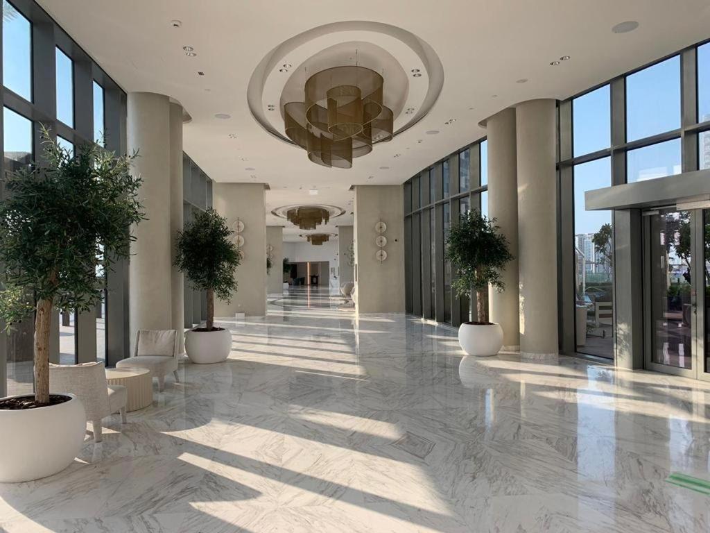 52-42 Marina Daire Dubai