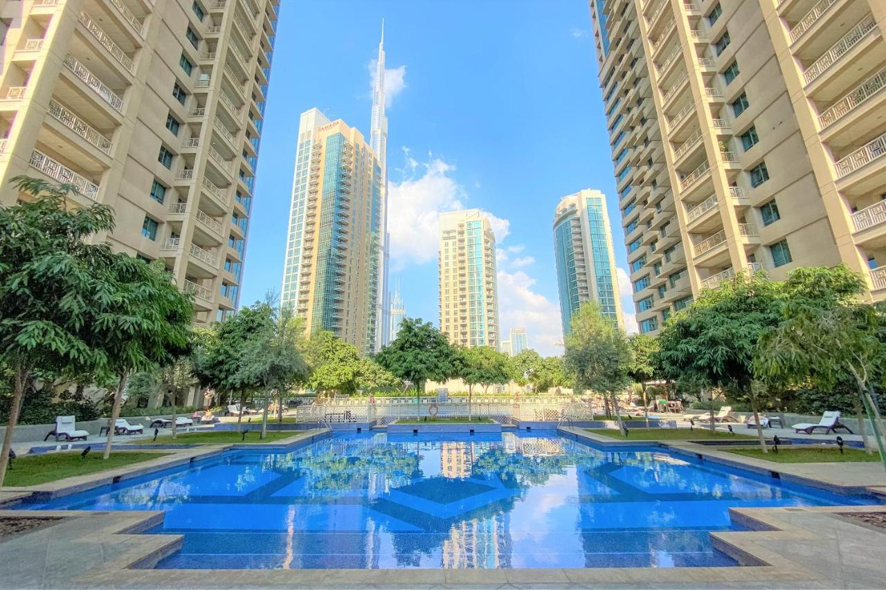 Apartment Luxury Burj Khalifa & Fountain View Apt Downtown Dubai