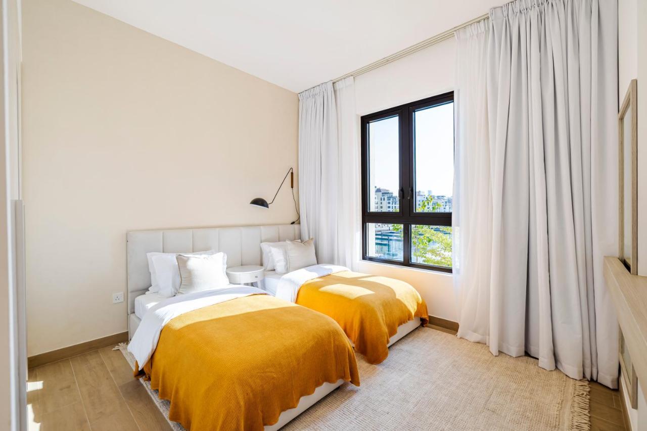2br With Full Sea View Le Pont B3 La Apartment Dubai