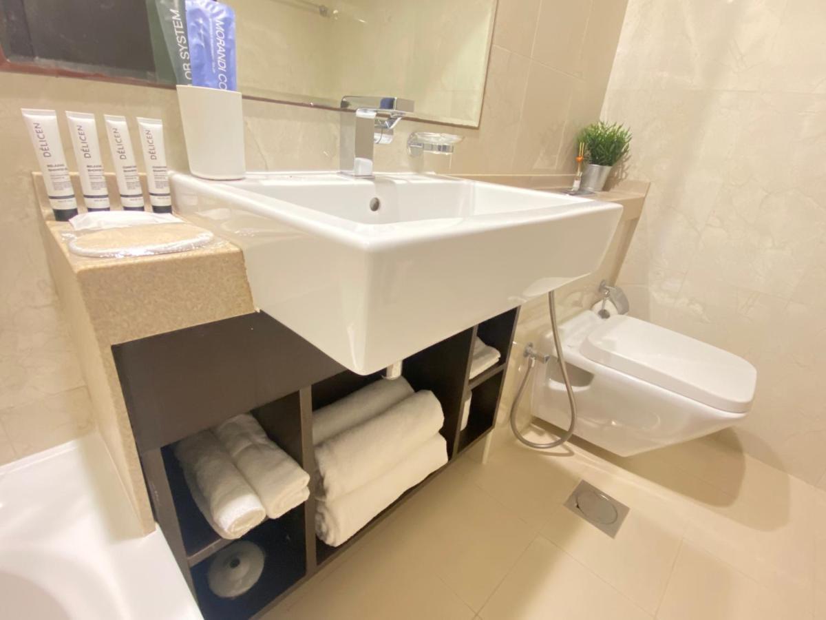 Stylish 2 Bdr In Marina & Beach Access Available Apartamento Dubai