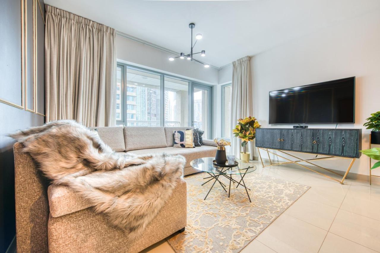 Maison Privee - Radiant Urban Retreat With Iconic Burj Khalifa Vws * Dubai