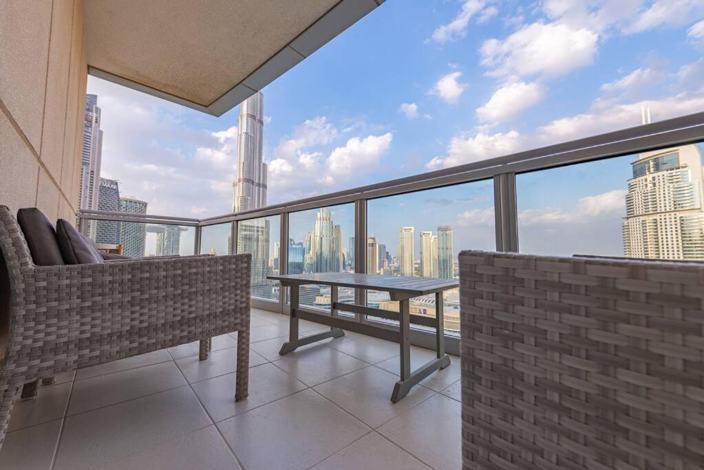 First Class 3br With Full Burj Khalifa And Fountain View Apartment *