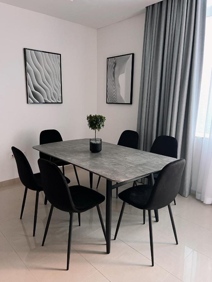 Apartamento Stylish 2 Bdr In Marina & Beach Access Available