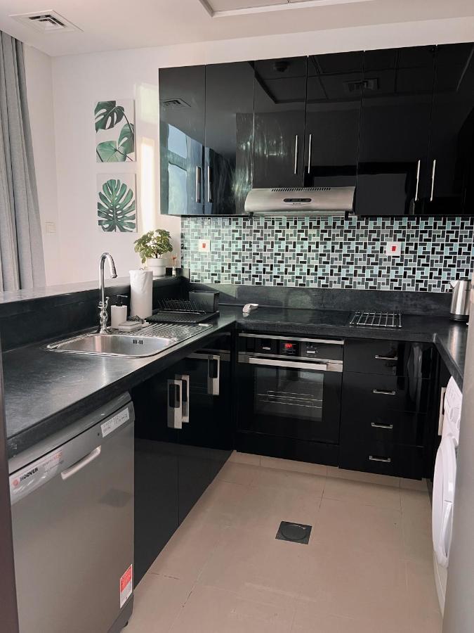Stylish 2 Bdr In Marina & Beach Access Available Apartamento Dubai