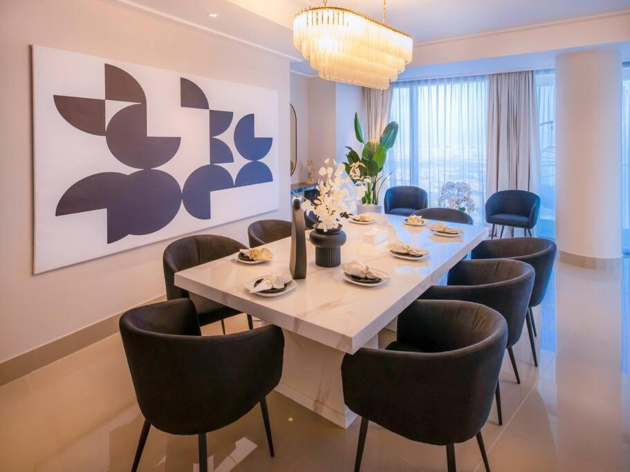 First Class Penthouse With Full Burj Khalifa And Fountain View Apartment Dubai