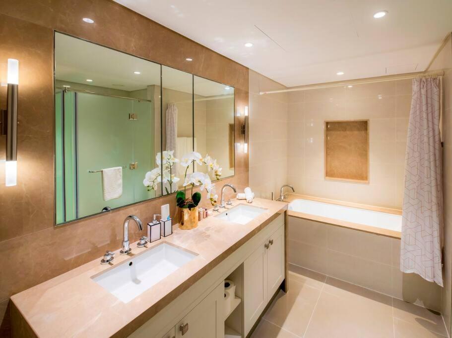 First Class Penthouse With Full Burj Khalifa And Fountain View Apartment