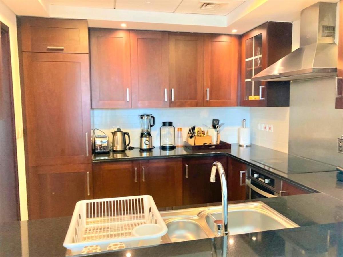 Stunning Downtown With Balcony Apartamento Dubai