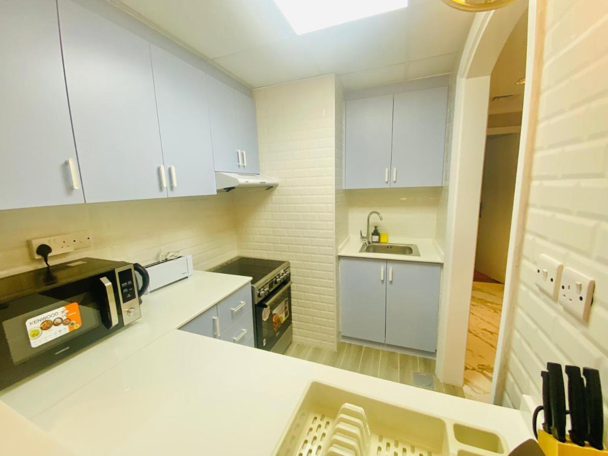 Manchester Regency - 2br In Marina * Dubai