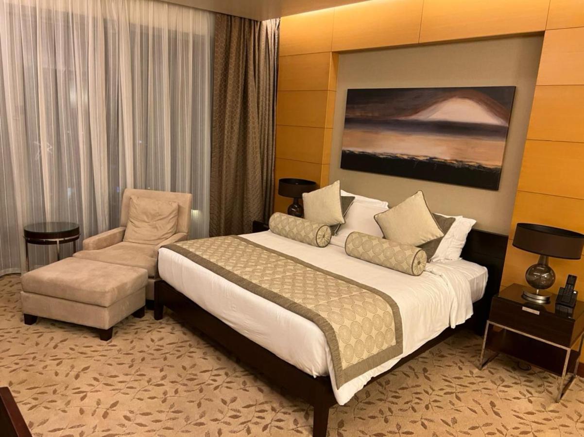 Apartment Address Mall Fashion Avenue 17 Floor *