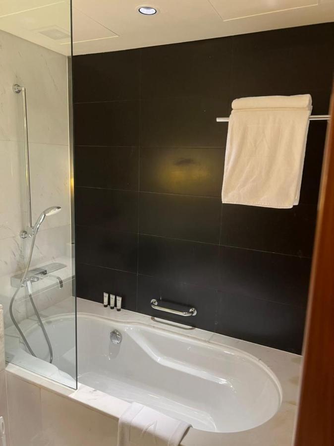Address Mall Fashion Avenue 17 Floor Apartment