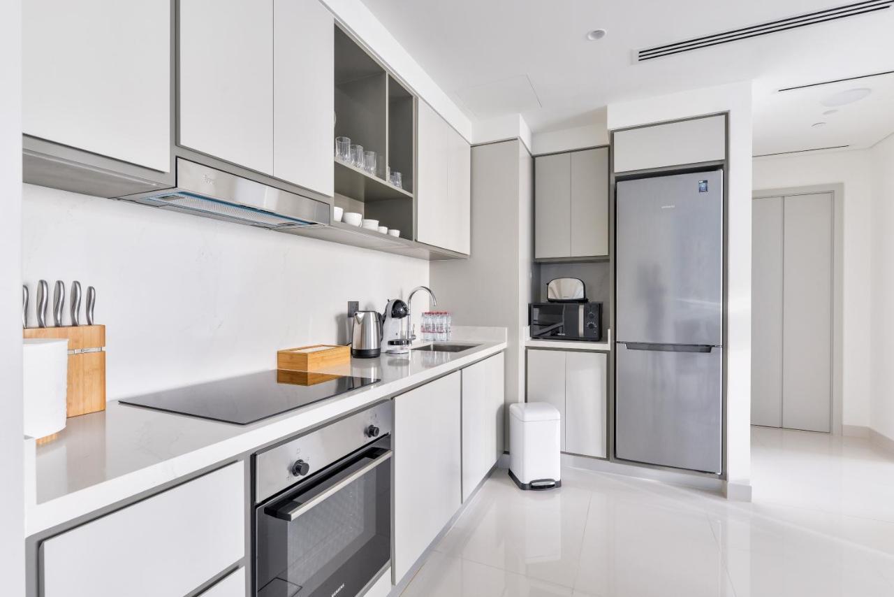 Ultra Luxury Emaar Beachfront - Private And Pool Apartment