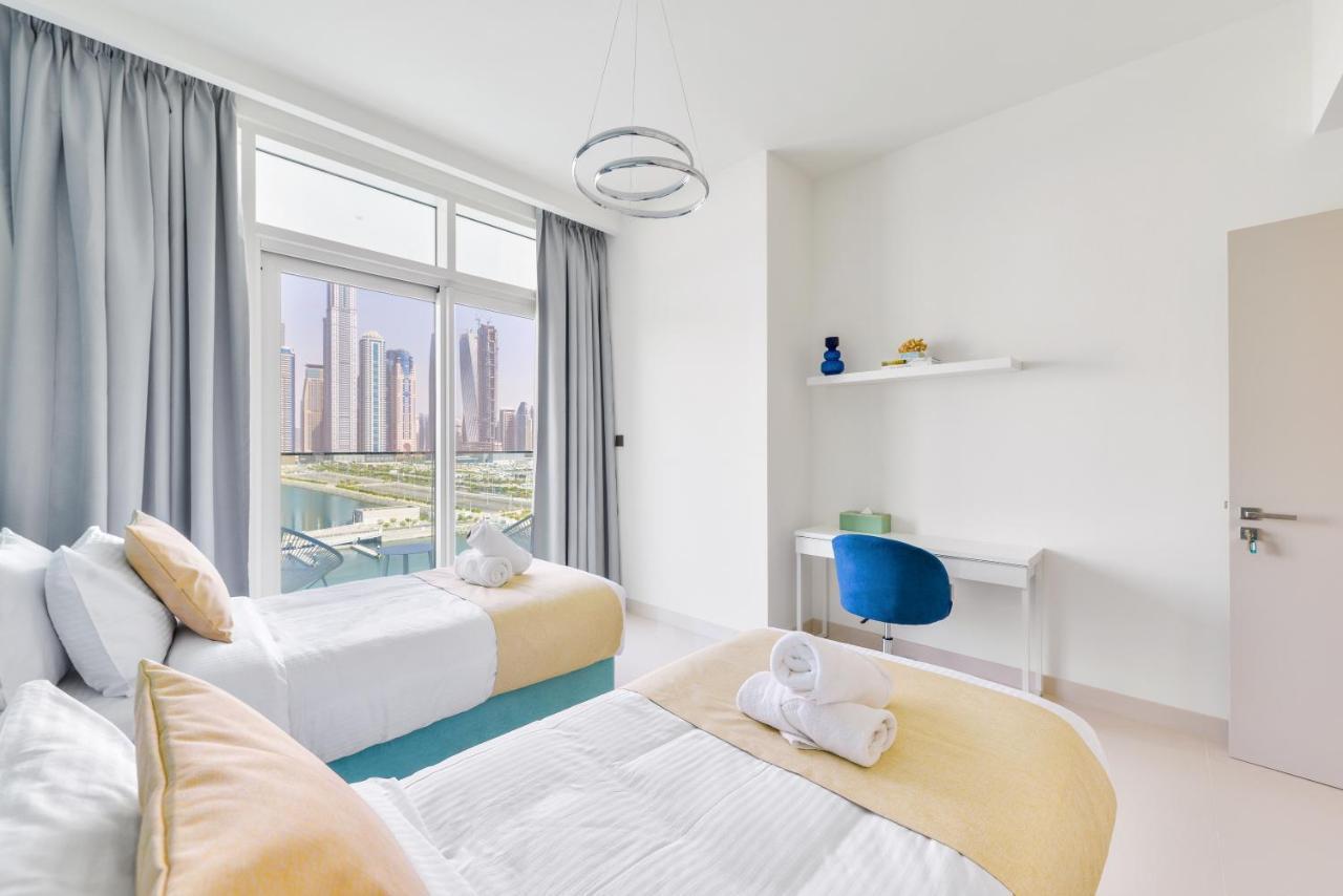 Ultra Luxury Emaar Beachfront - Private And Pool Apartment Dubai
