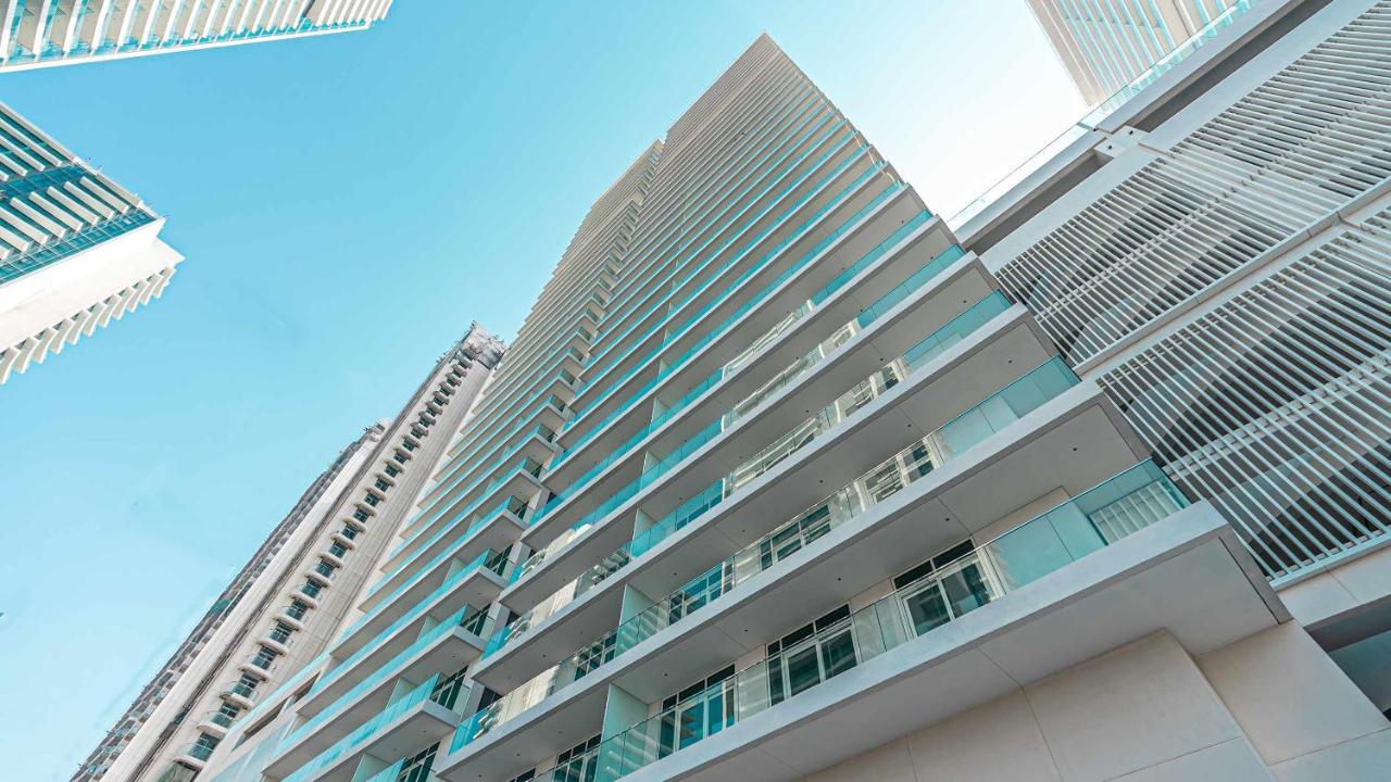 Ultra Luxury Emaar Beachfront - Private And Pool Apartment