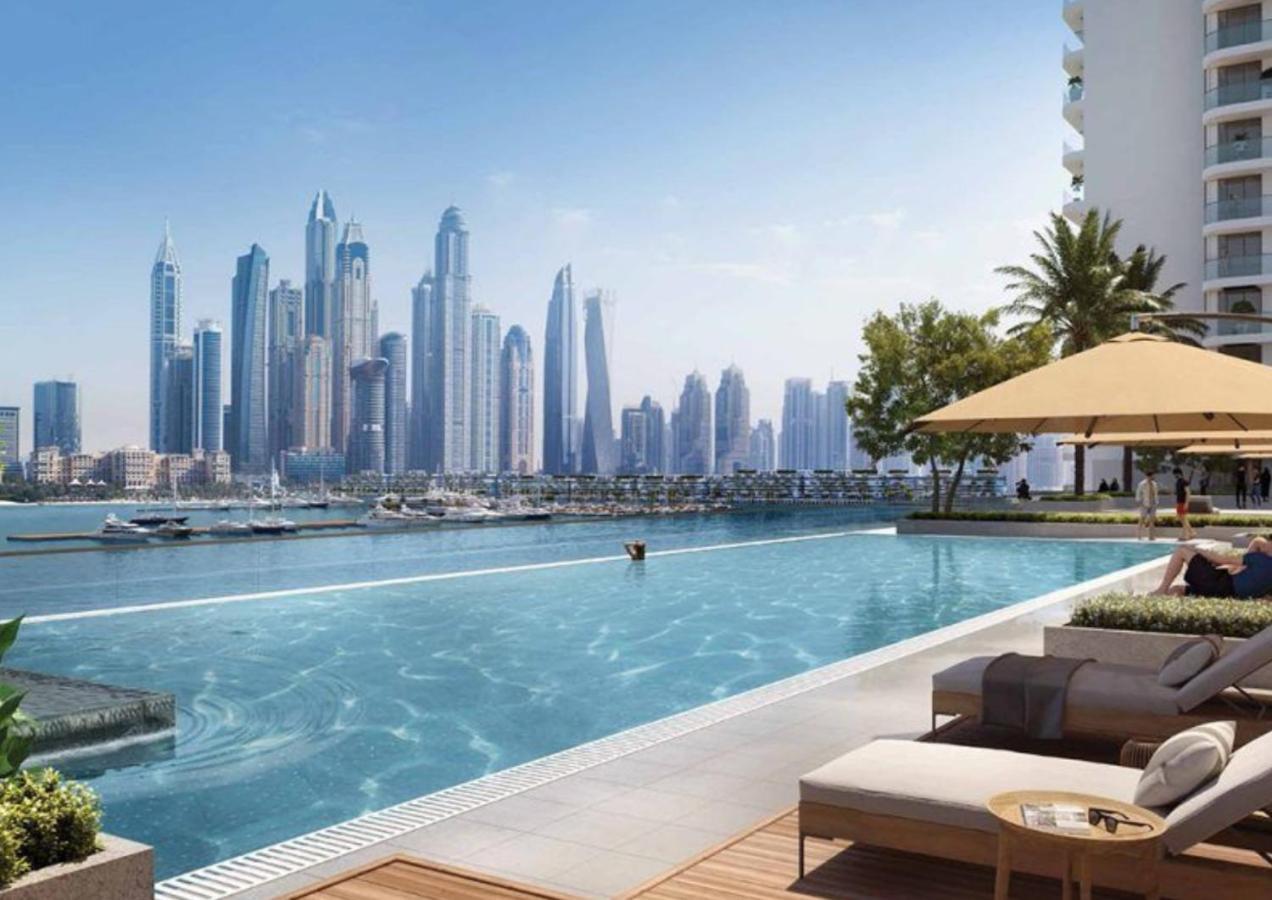 Ultra Luxury Emaar Beachfront - Private And Pool Apartment