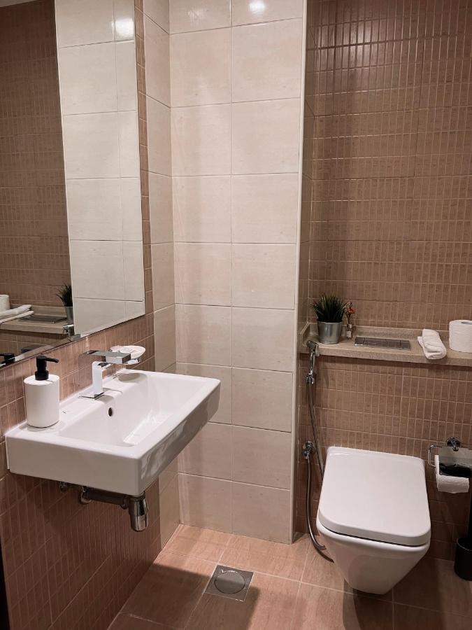 Apartamento Stylish 2 Bdr In Marina & Beach Access Available Dubai