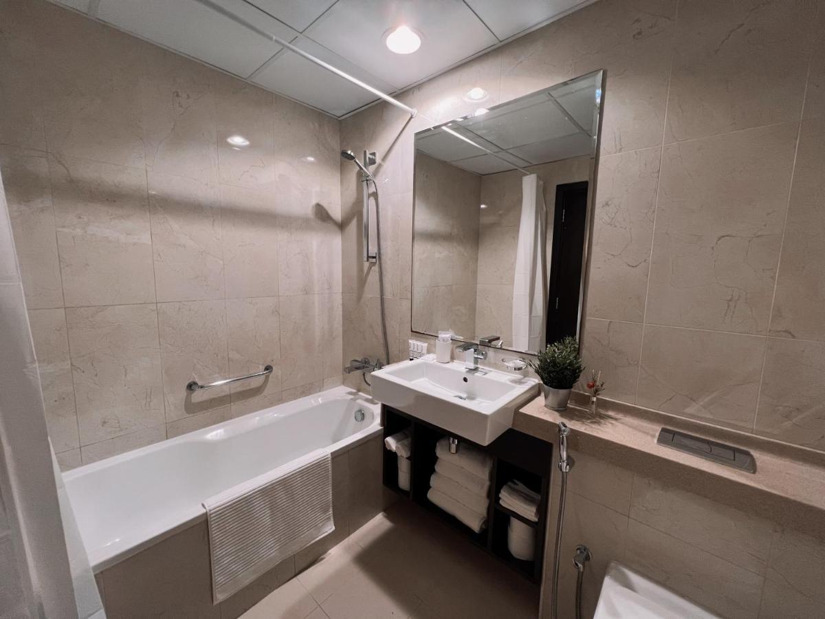 Stylish 2 Bdr In Marina & Beach Access Available Apartamento